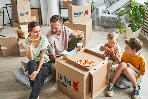 united-van-lines-family-moving-boxes-packing-600x400